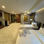 Premier Hostel Chiang Mai