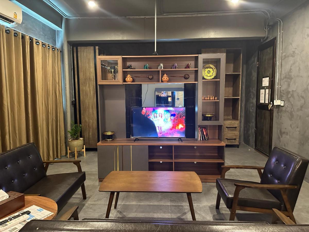 Premier Hostel